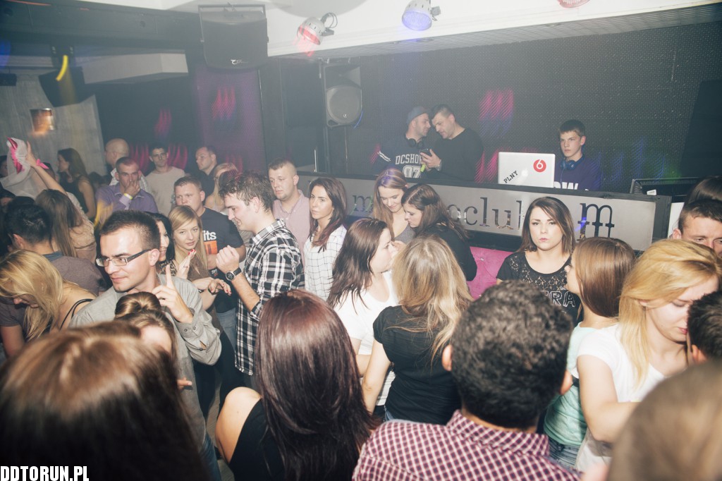 Sobotnia noc w Monaco Club