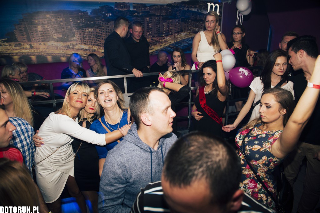 Sobotnia noc w Monaco Club