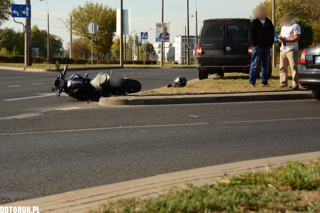 Motocyklista kontra samochód