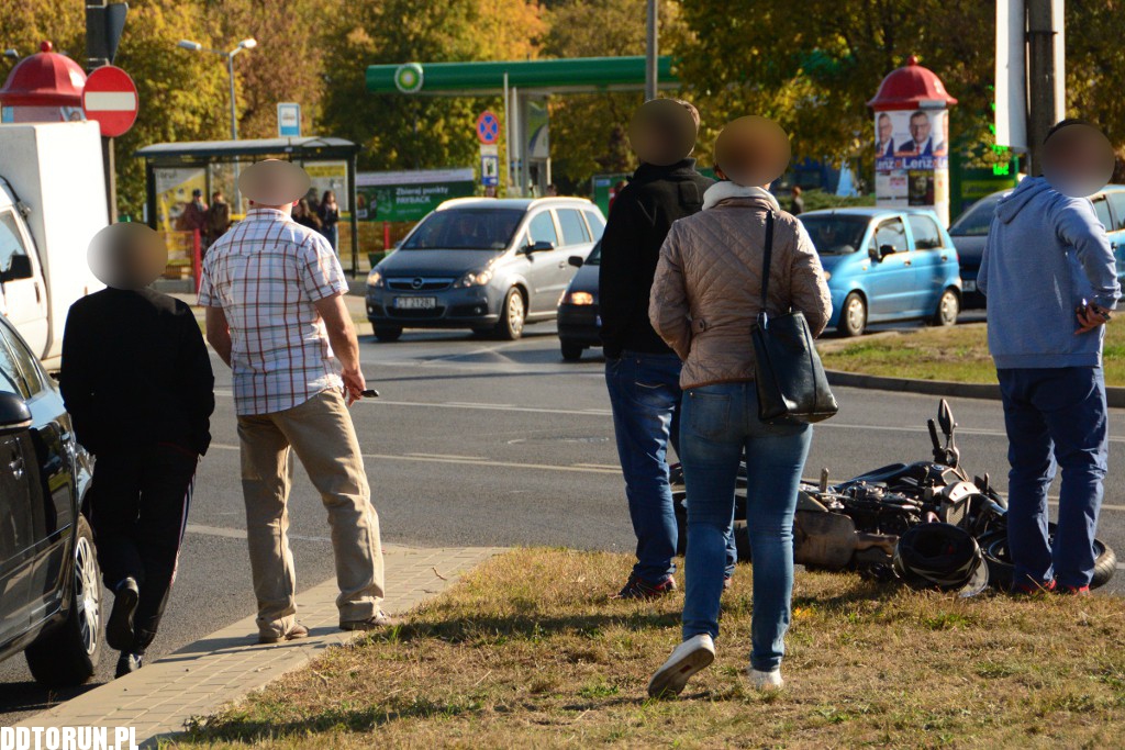 Motocyklista kontra samochód