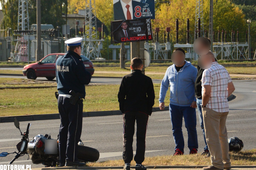 Motocyklista kontra samochód