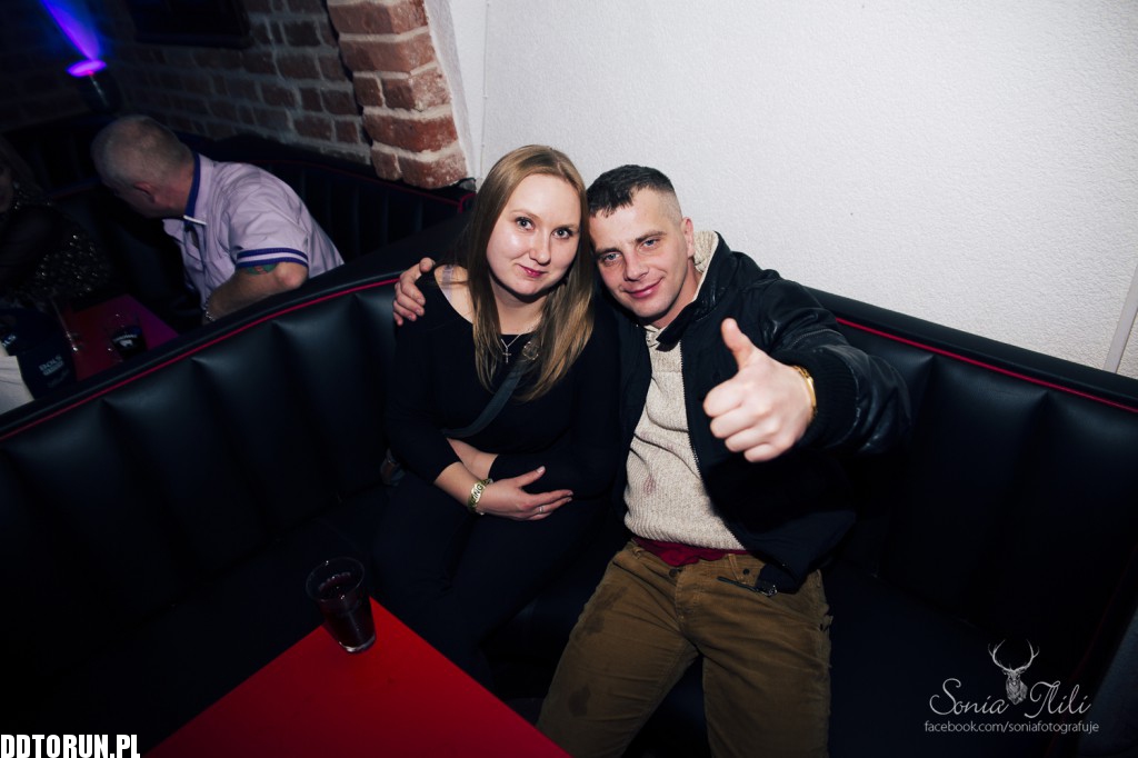 Sobotnia noc w Dancing Gold