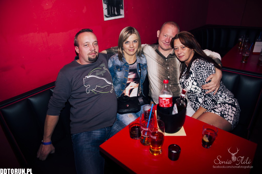 Sobotnia noc w Dancing Gold