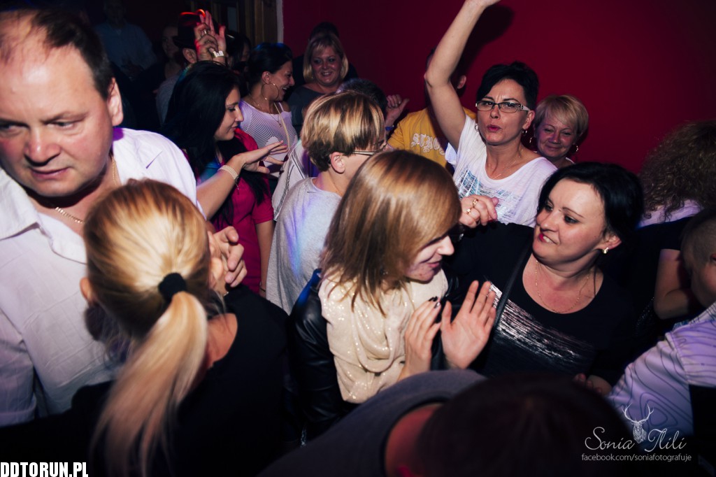 Sobotnia noc w Dancing Gold