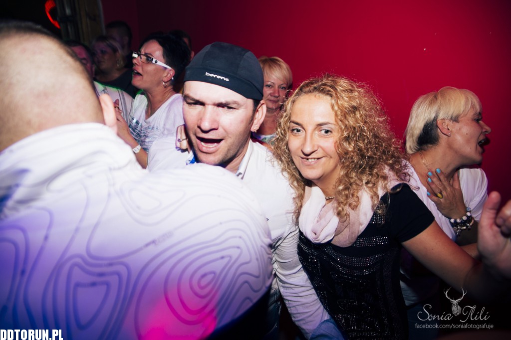 Sobotnia noc w Dancing Gold