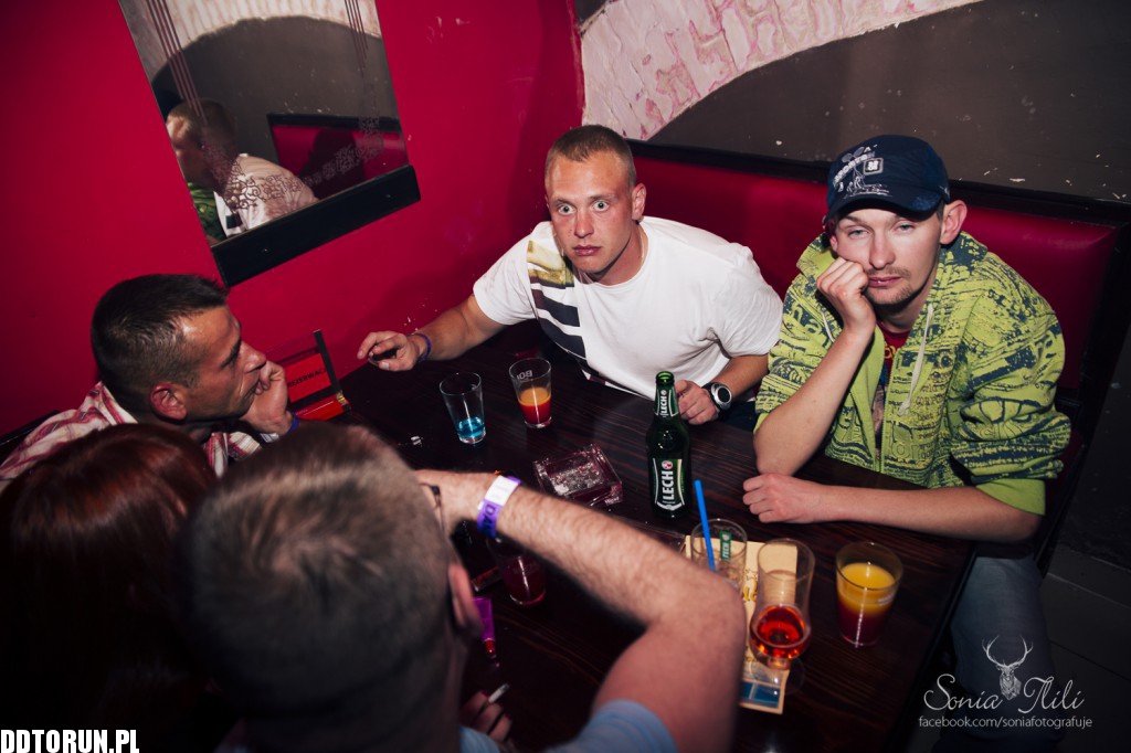Sobotnia noc w Dancing Gold