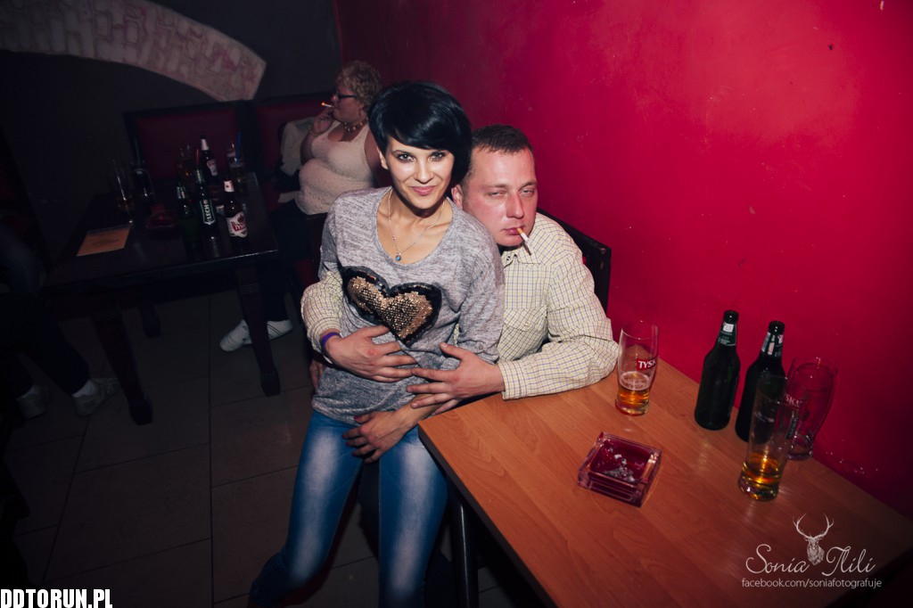 Sobotnia noc w Dancing Gold