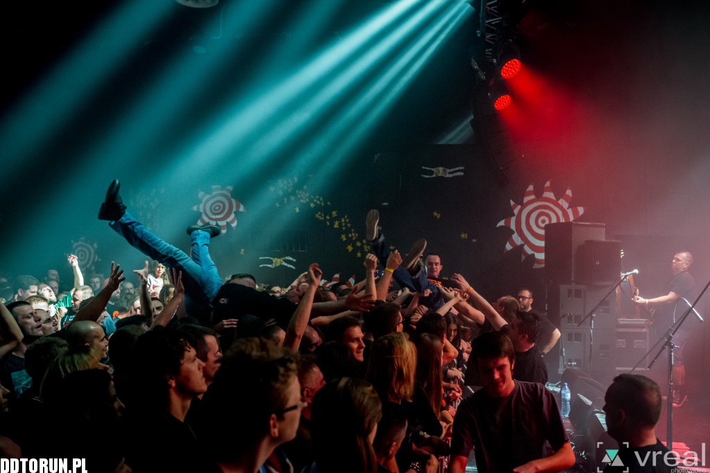 Pomarańczowa trasa Kultu w Od  Nowie