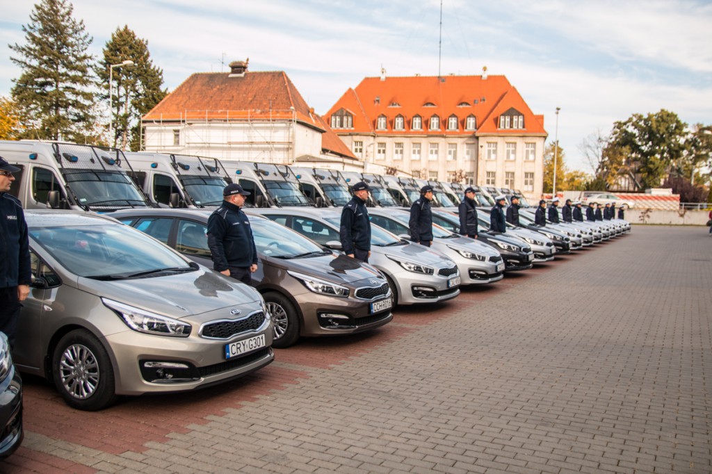 Policjanci mają nowe samochody