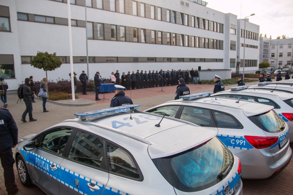 Policjanci mają nowe samochody