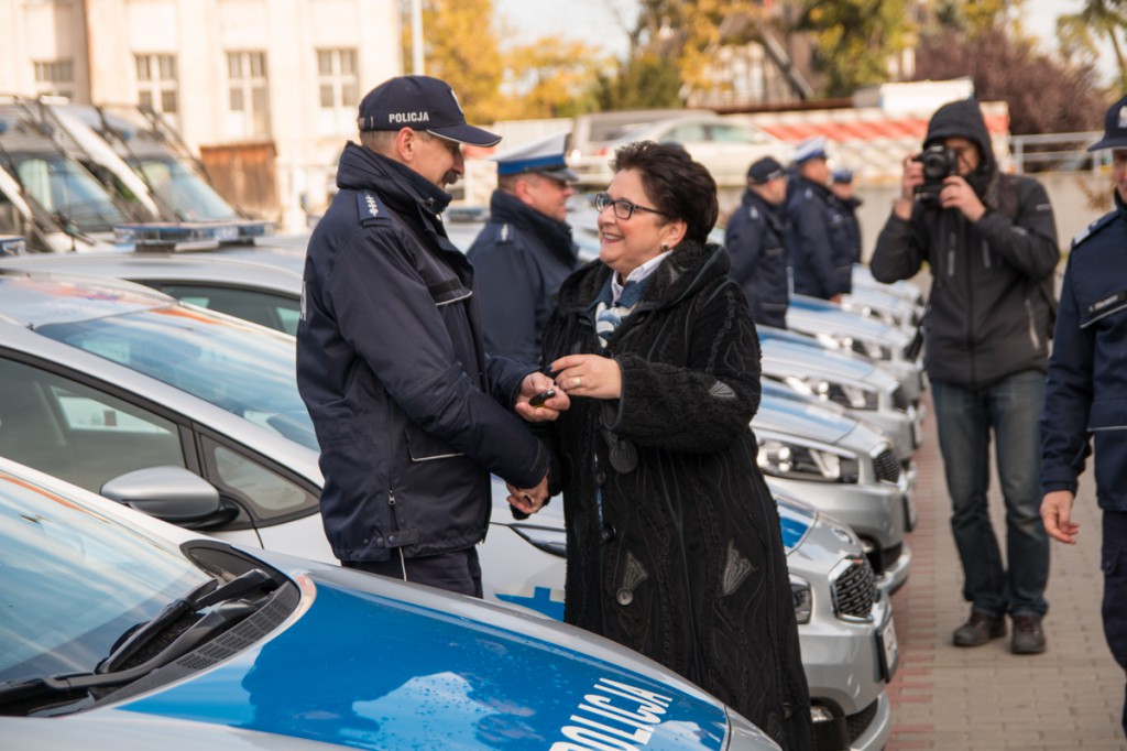 Policjanci mają nowe samochody