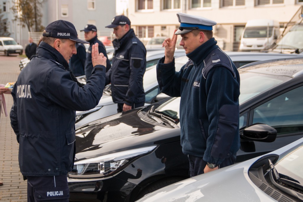 Policjanci mają nowe samochody