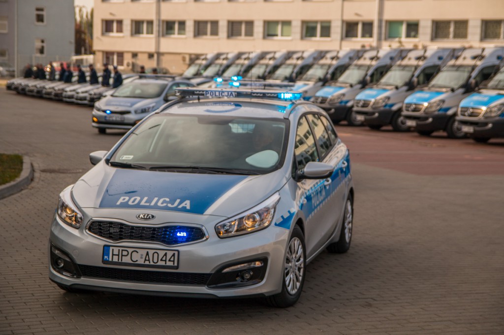 Policjanci mają nowe samochody