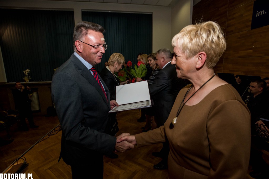 Wręczenie nagród nauczycielom