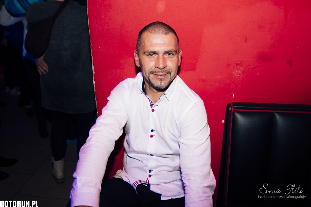 Sobotnia noc w Dancing Gold