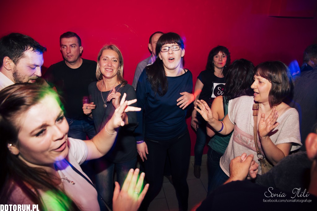 Sobotnia noc w Dancing Gold