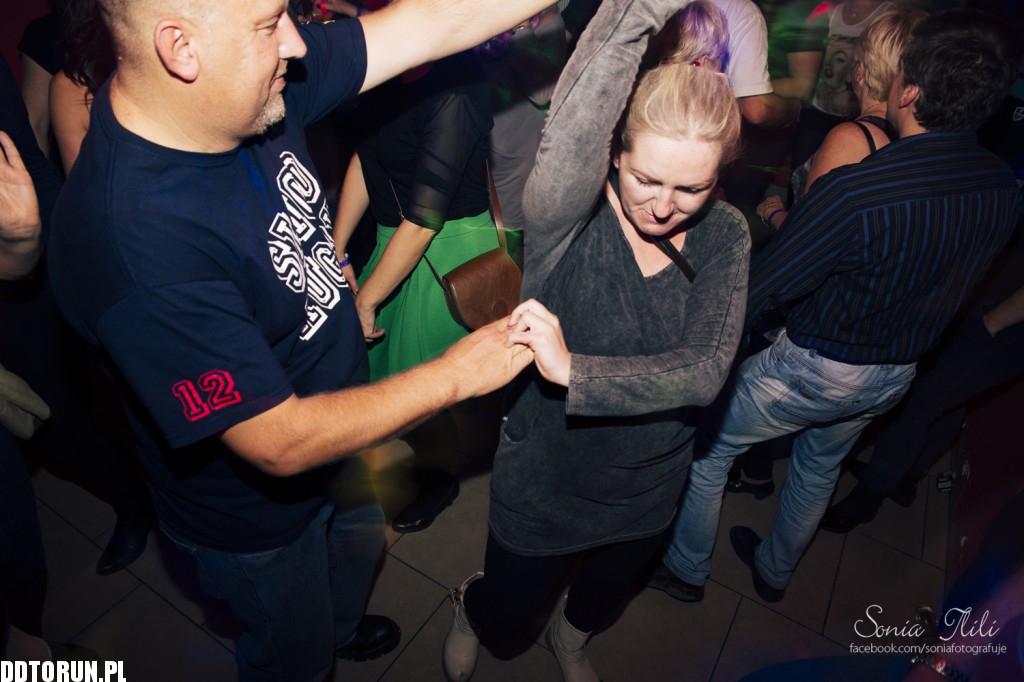 Sobotnia noc w Dancing Gold