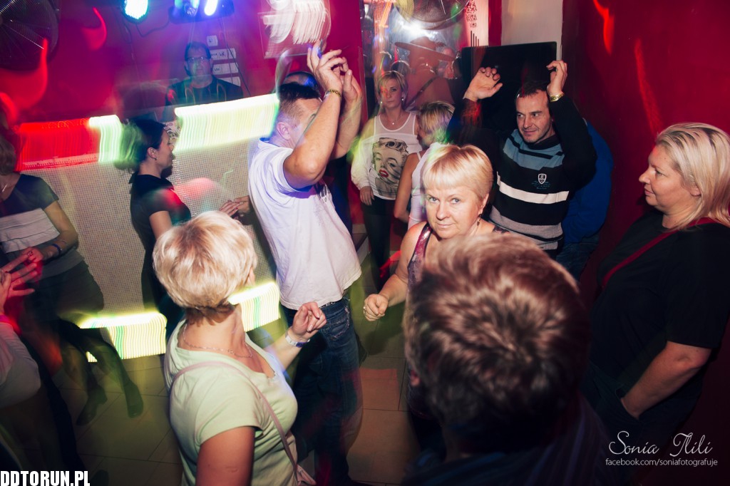 Sobotnia noc w Dancing Gold