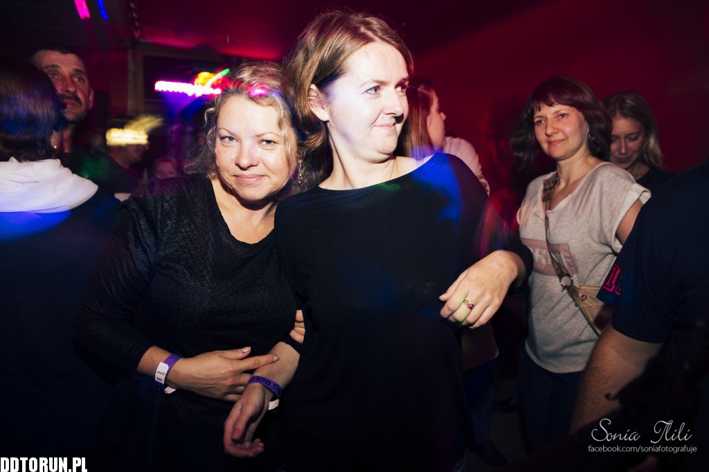 Sobotnia noc w Dancing Gold