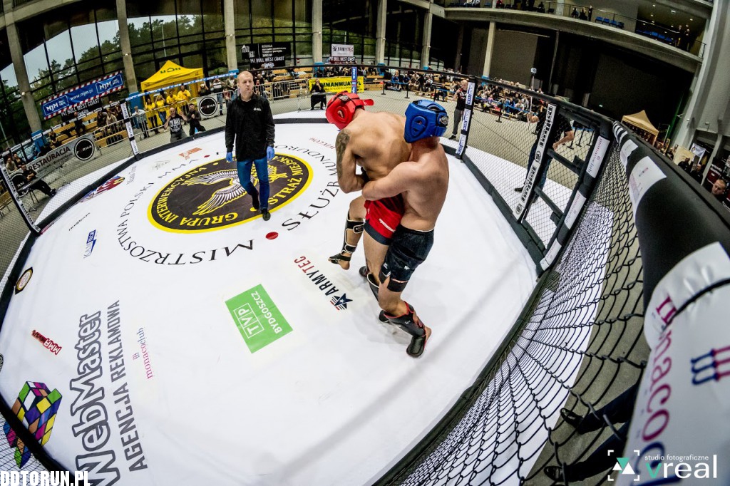 III MP Służb Mundurowych w MMA