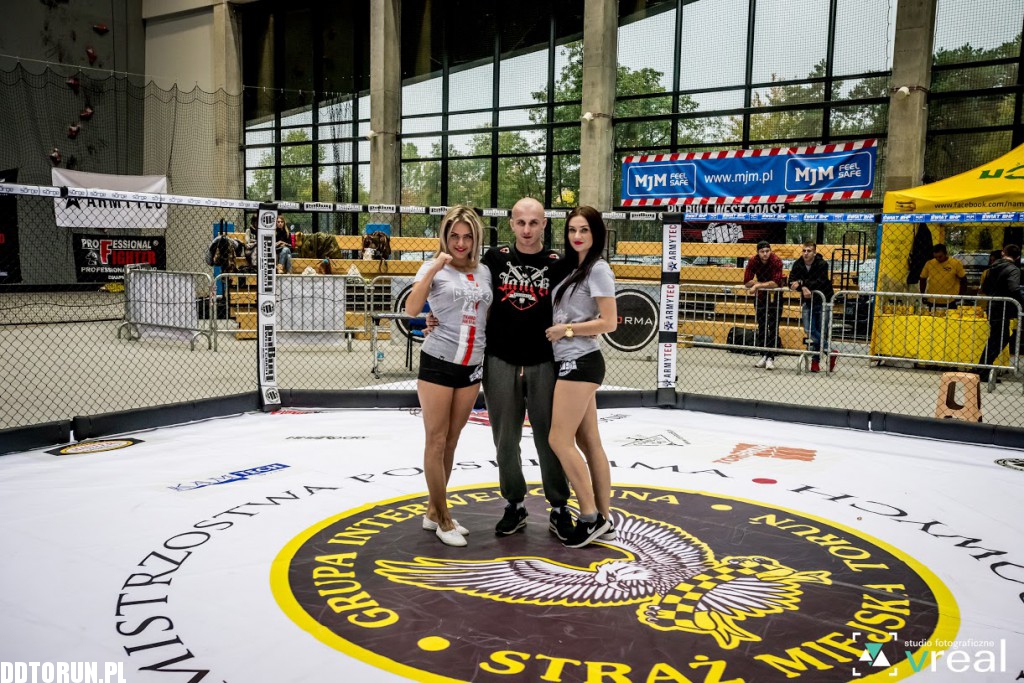 III MP Służb Mundurowych w MMA