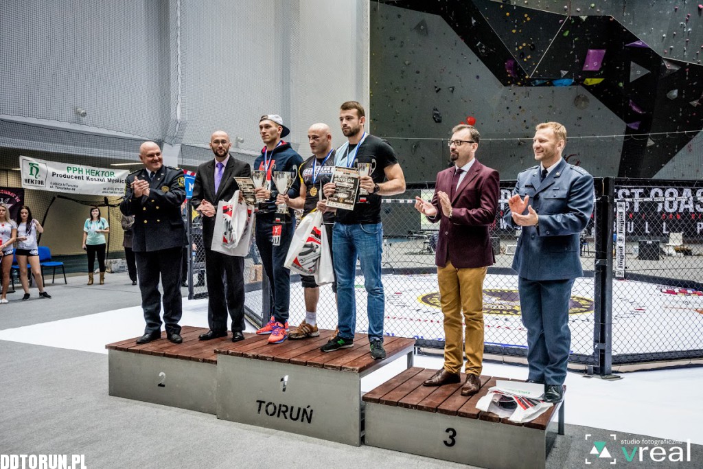 III MP Służb Mundurowych w MMA
