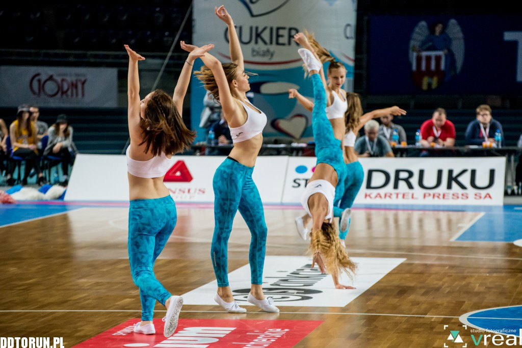Tak wspierały koszykarzy cheerleaderki