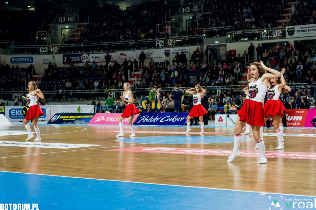 Tak wspierały koszykarzy cheerleaderki