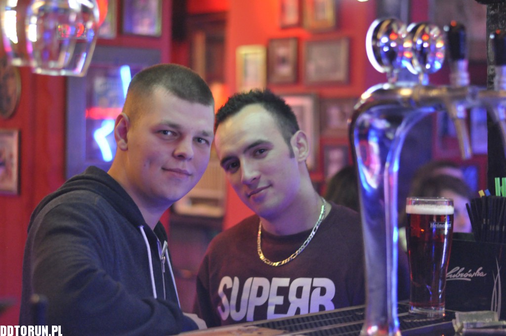 Gorący wieczór w Kredensie