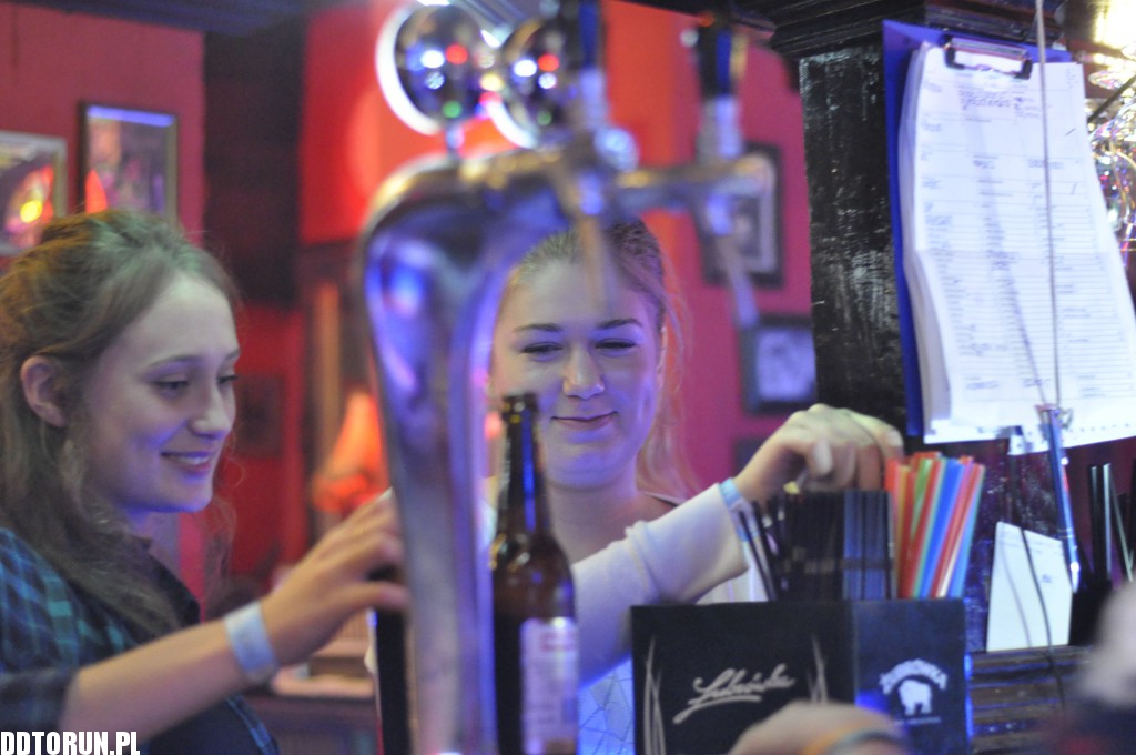 Gorący wieczór w Kredensie