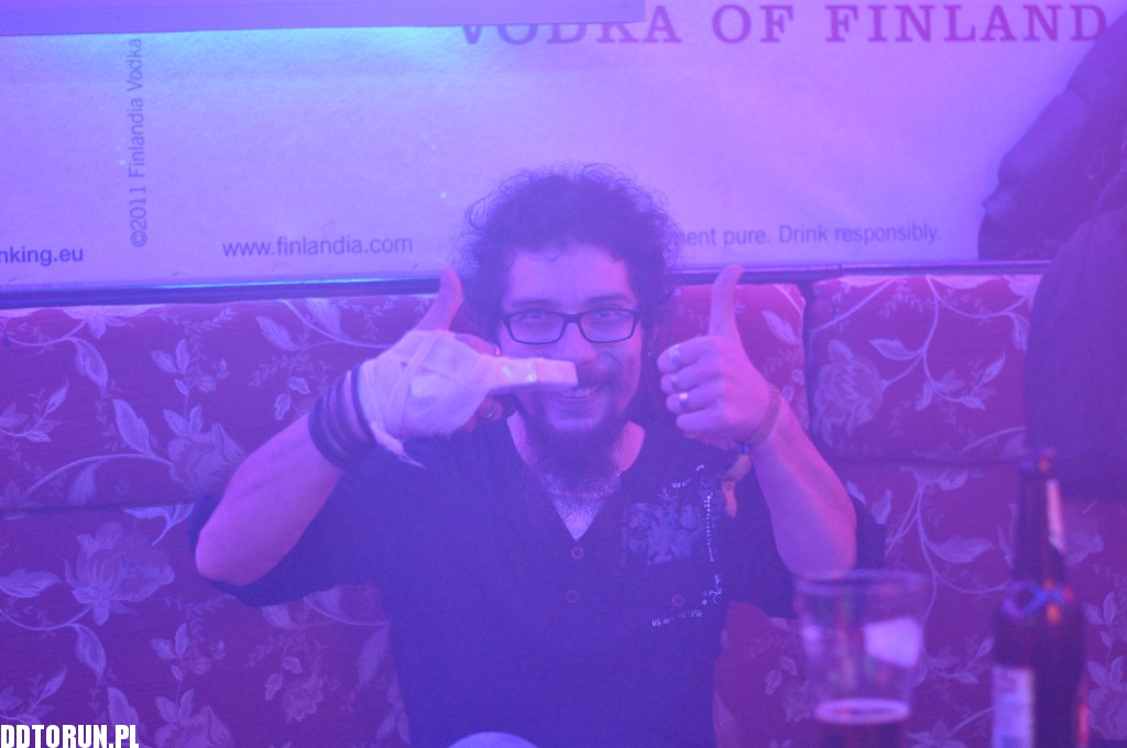 Gorący wieczór w Kredensie