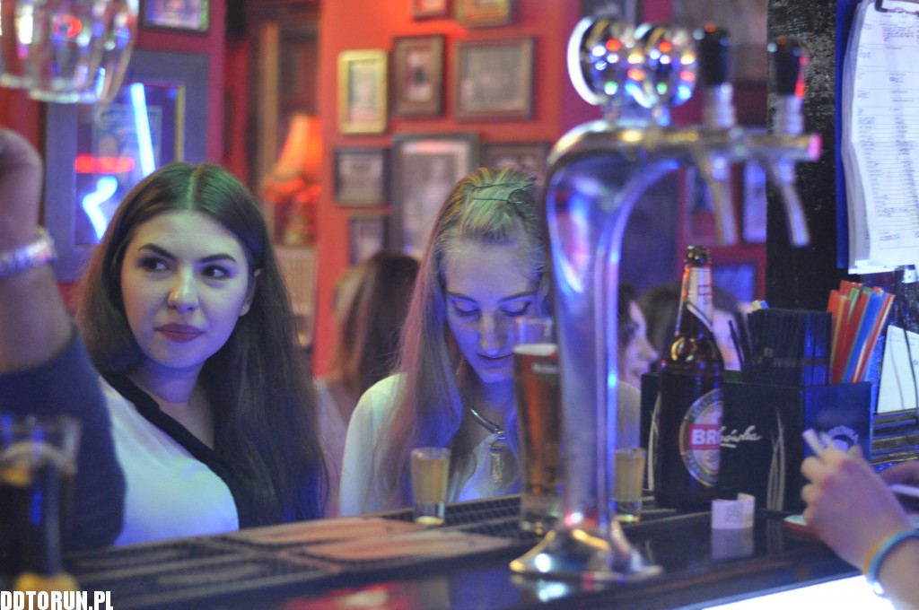 Gorący wieczór w Kredensie