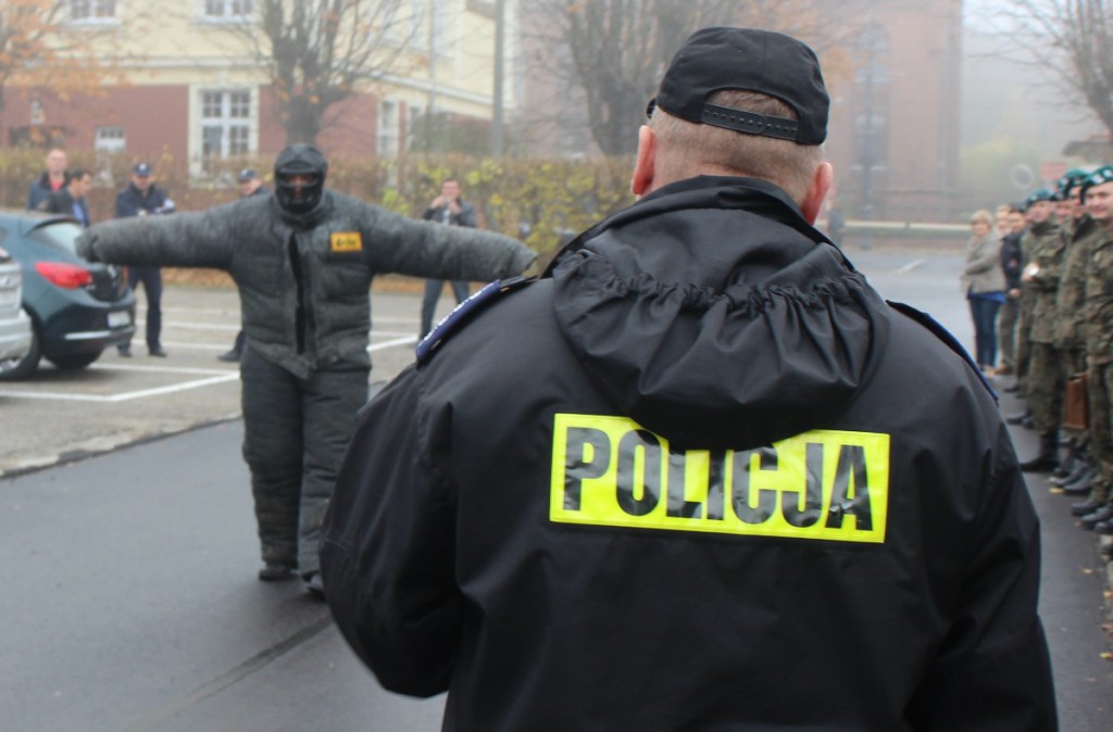 Bomba w jednostce wojskowej
