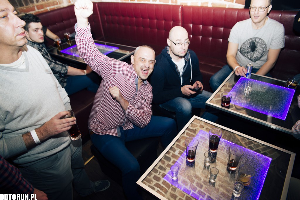 Clubbing w No.1 Club