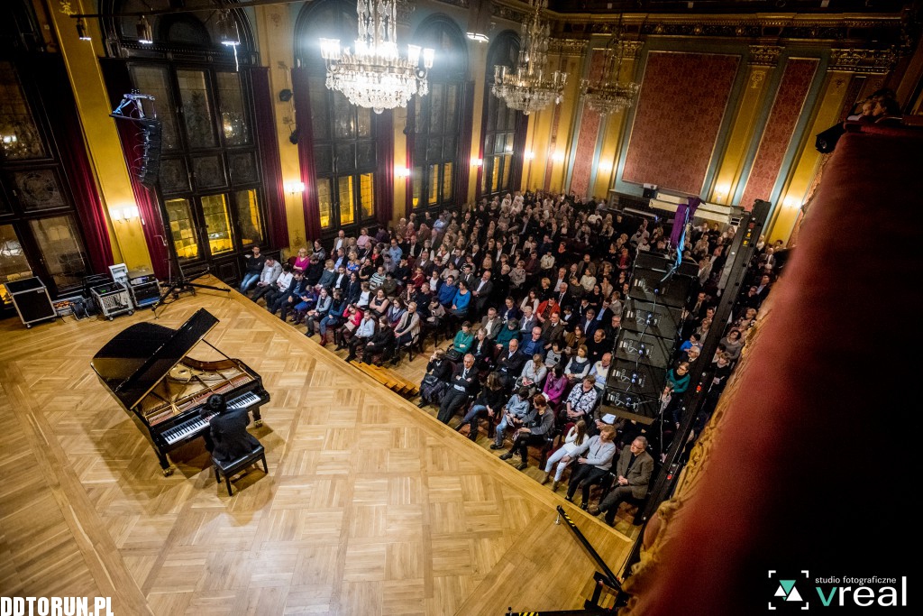 Recital Erica Lu w Dworze Artusa