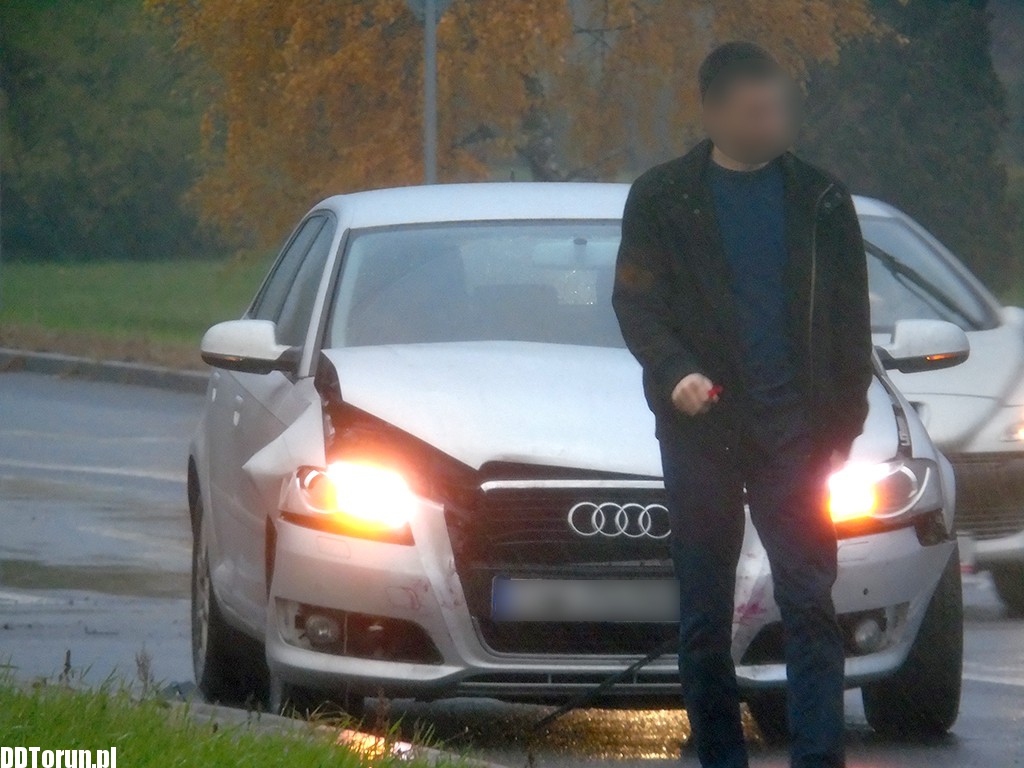 Kolizja na osiedlu Na Skarpie