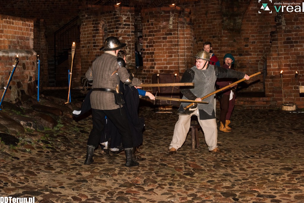 Inscenizacja historyczna w ruinach Zamku