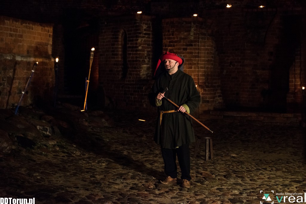 Inscenizacja historyczna w ruinach Zamku