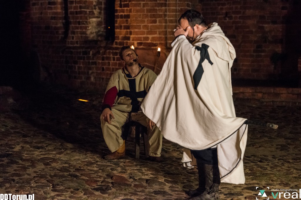 Inscenizacja historyczna w ruinach Zamku