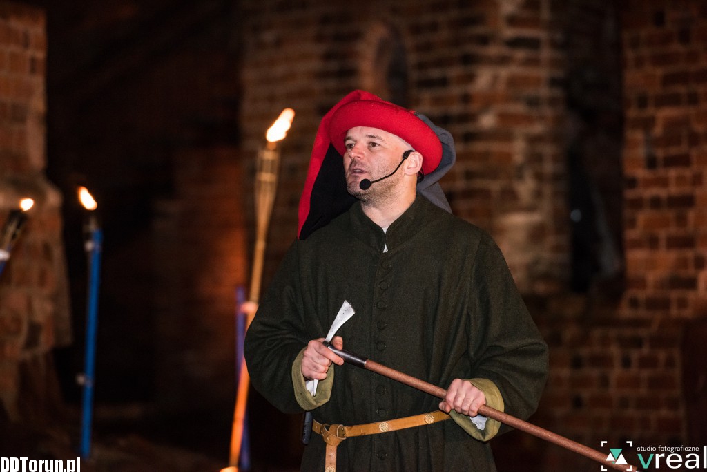 Inscenizacja historyczna w ruinach Zamku