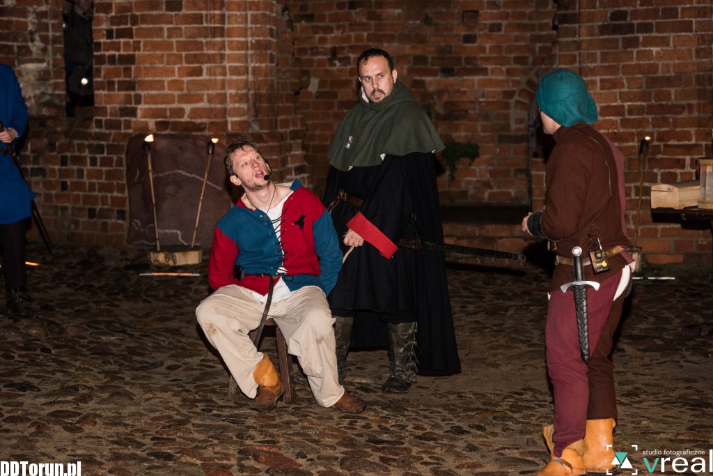 Inscenizacja historyczna w ruinach Zamku