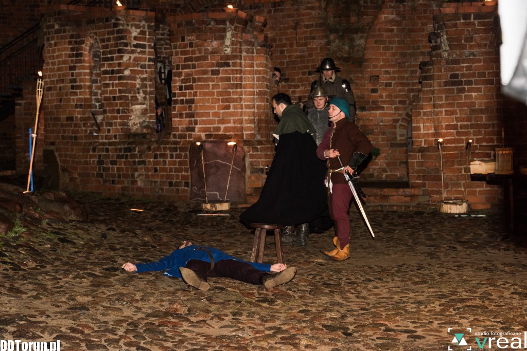 Inscenizacja historyczna w ruinach Zamku