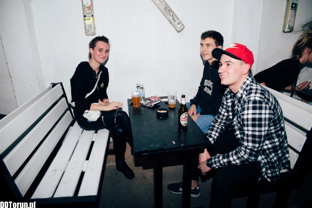 Piątkowa imprezowa noc w NRD