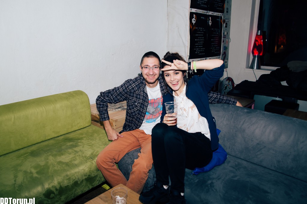 Piątkowa imprezowa noc w NRD