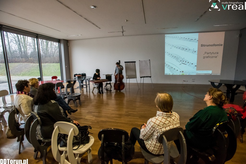 Warsztaty strunofonia w CSW