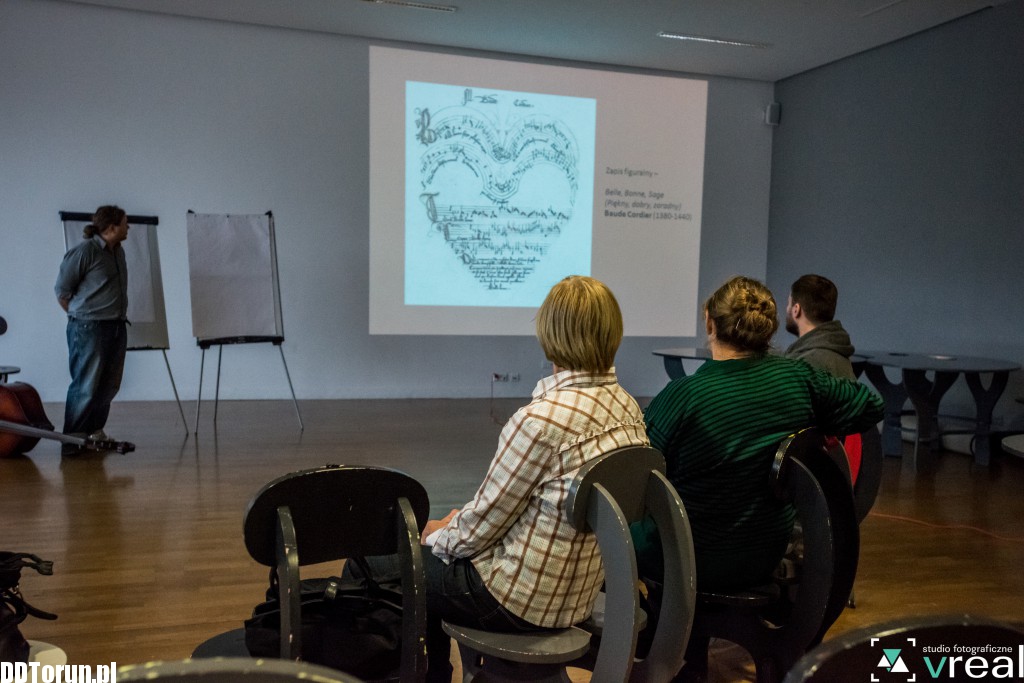 Warsztaty strunofonia w CSW