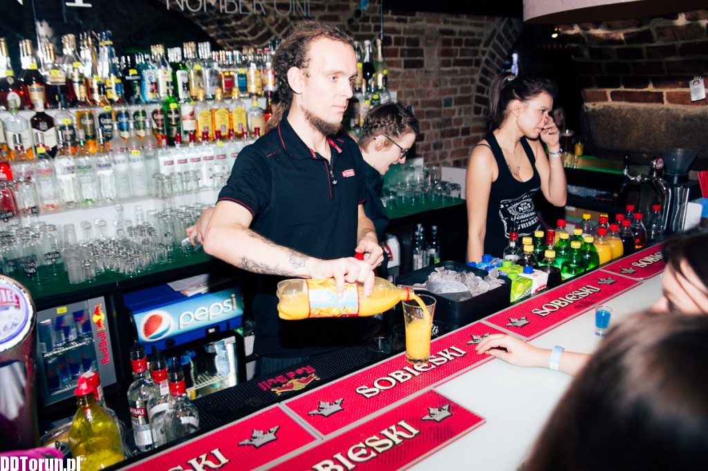 Clubbing w No.1 Club