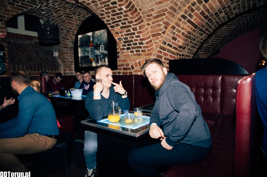 Clubbing w No.1 Club