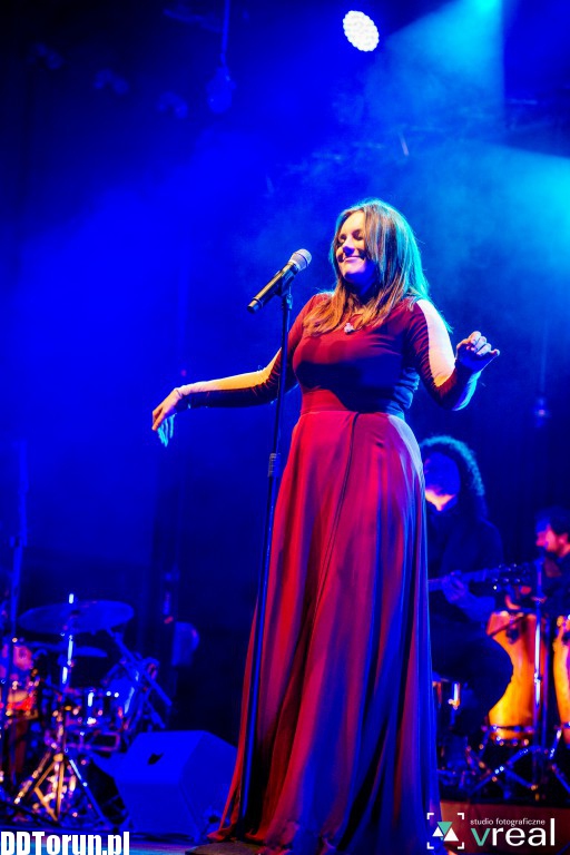 Akustyczny koncert Ewy Farnej