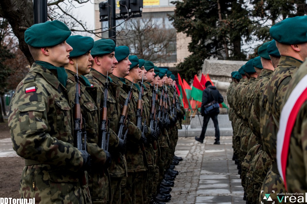 Uroczyste odsłonięcie pomnika